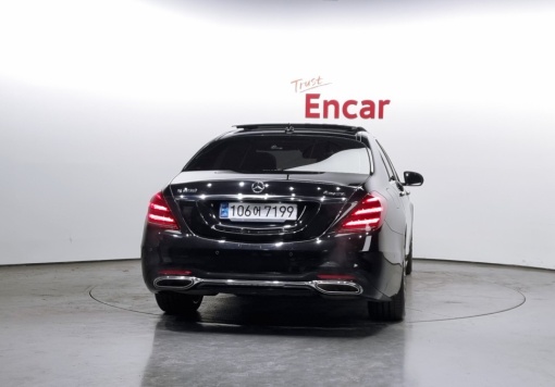 Mercedes-Benz S-Class W222