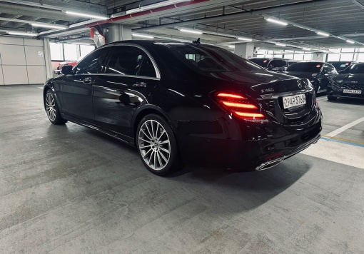 Mercedes-Benz S-Class W222