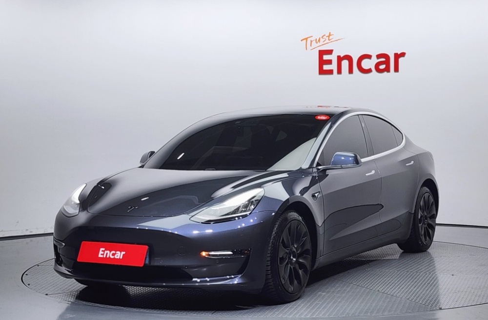 Tesla model 3