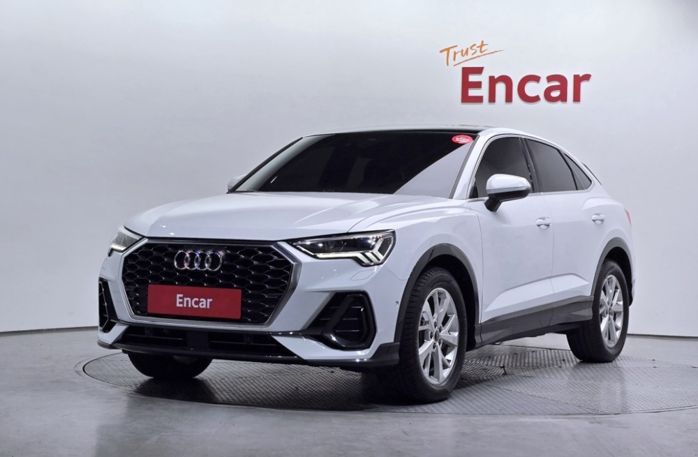 Audi Q3 (F3)