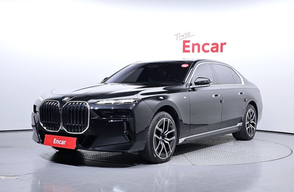 BMW 7 Series (G70)