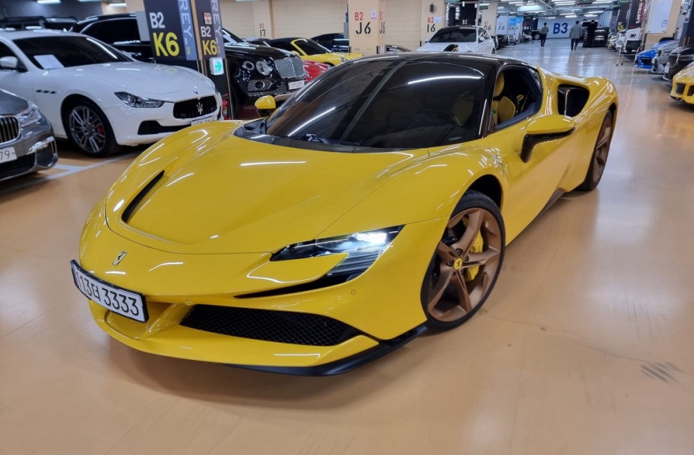 Ferrari SF90 Stradale