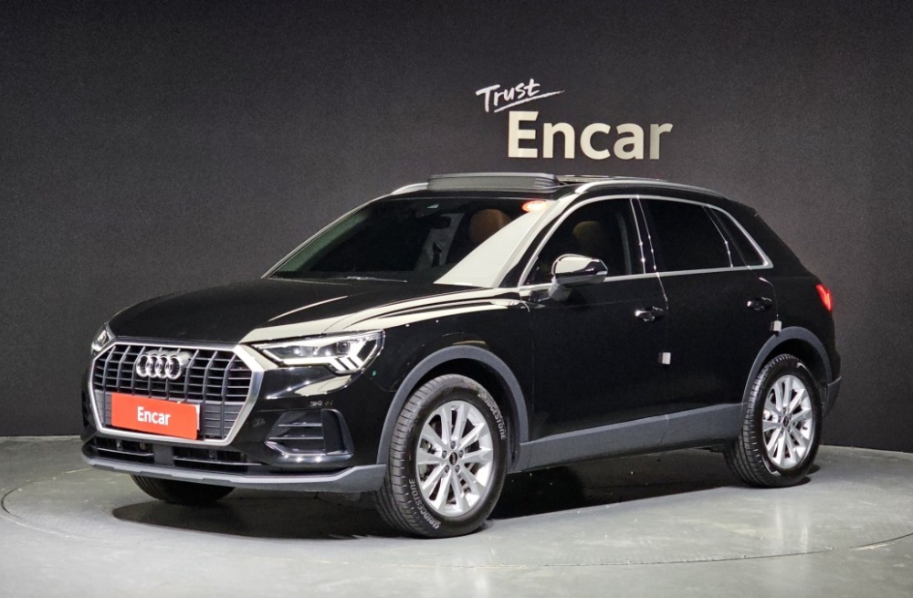 Audi Q3 (F3)