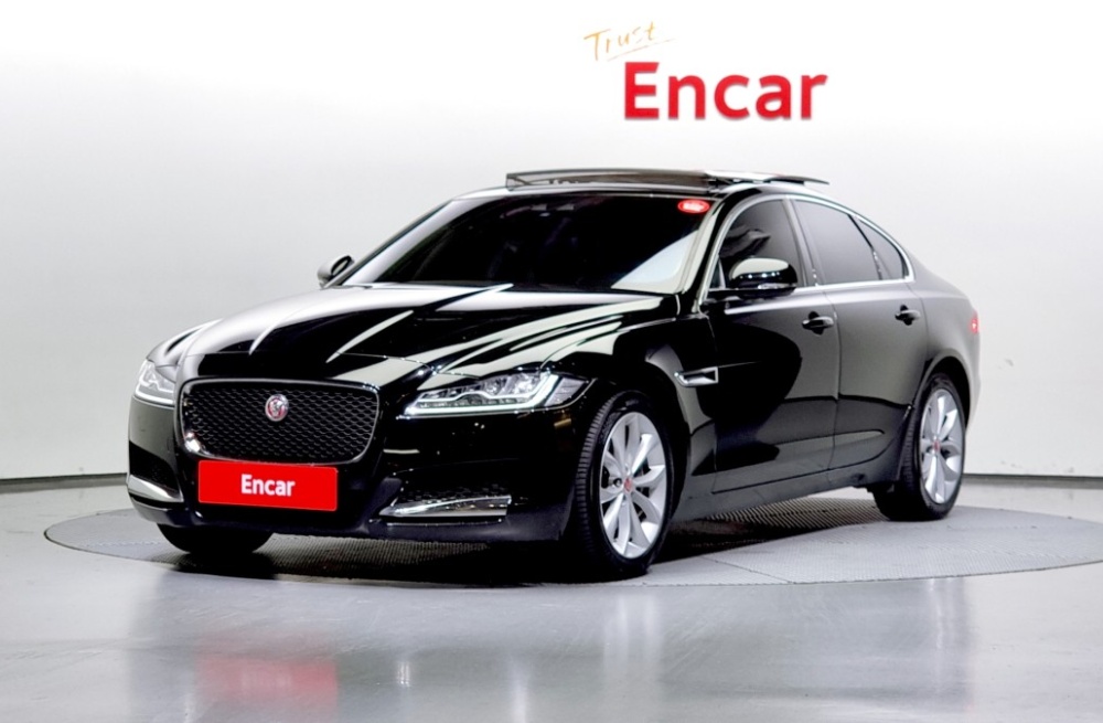 Jaguar XF (X260)