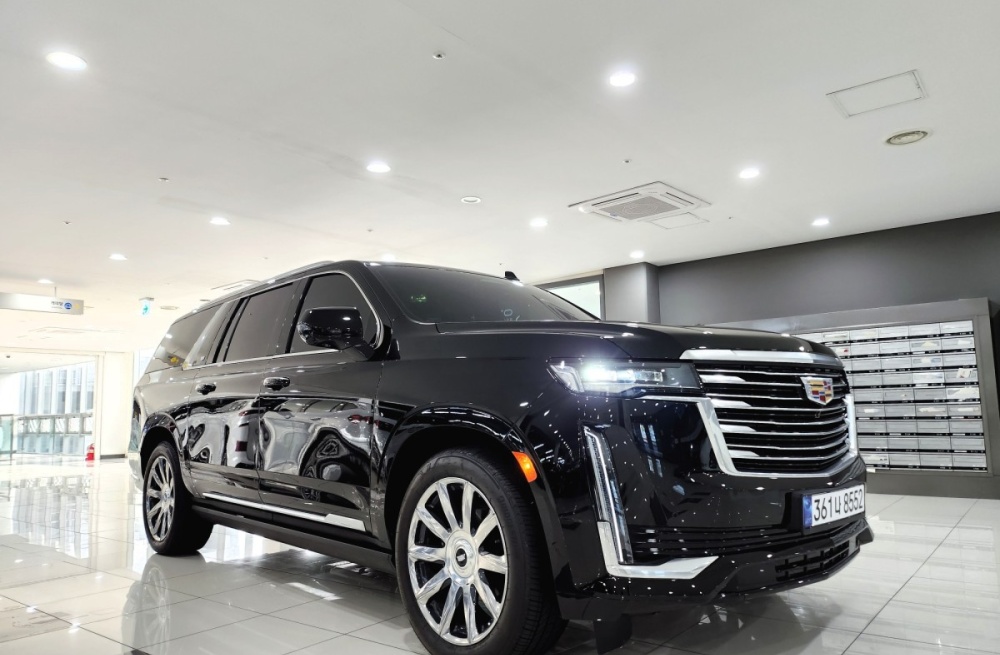 Cadillac Escalade 5th Gen