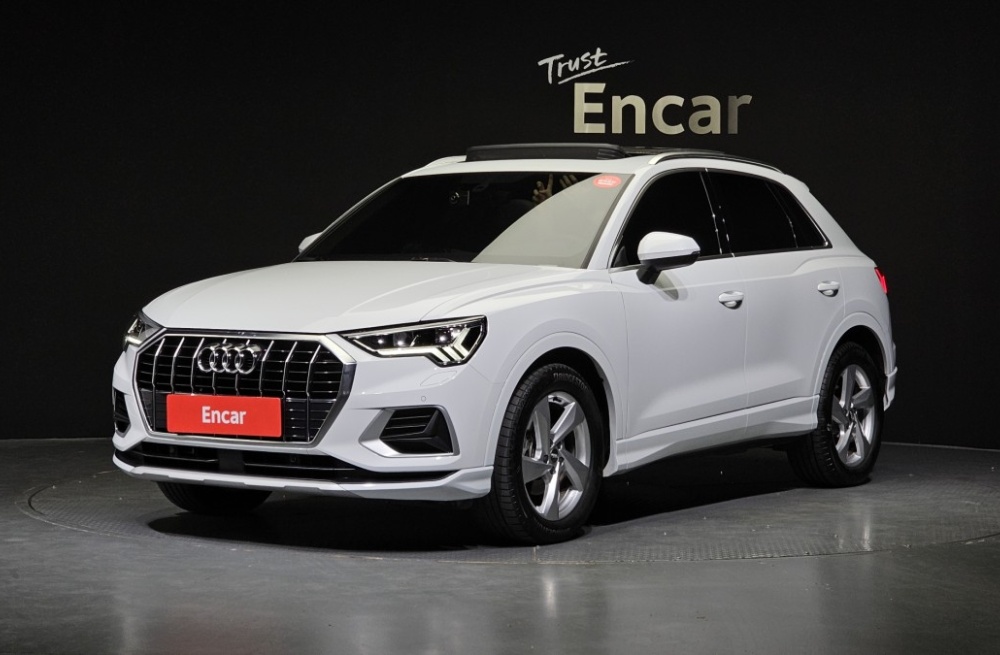 Audi Q3 (F3)