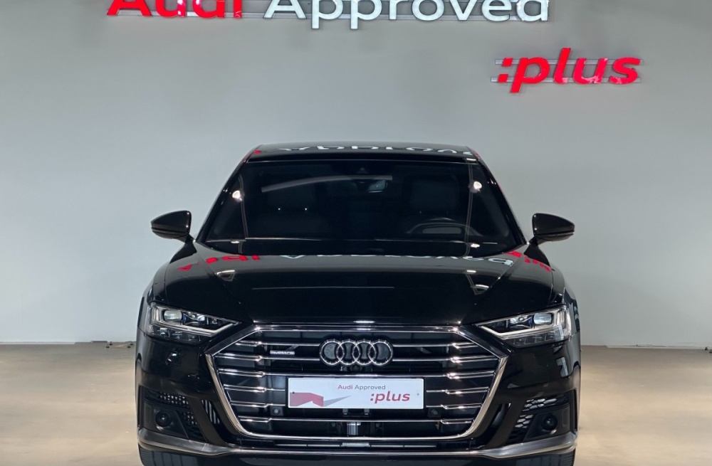Audi A8 (D5)