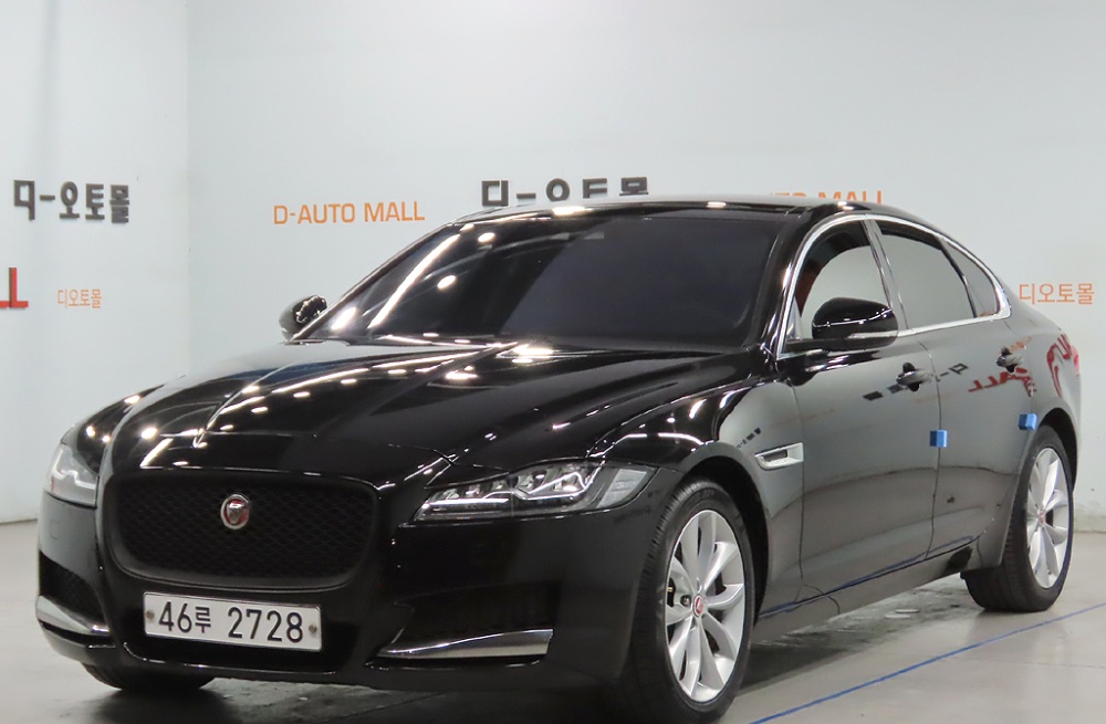 Jaguar XF (X260)