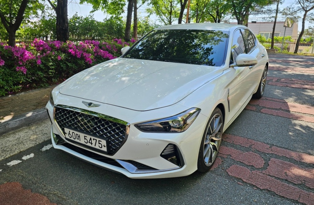 Genesis G70