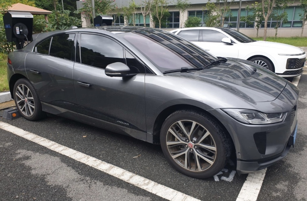 Jaguar I-PACE