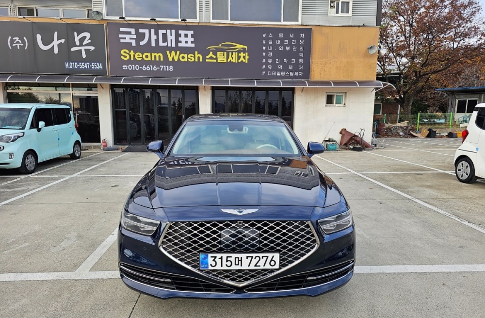 Genesis G90