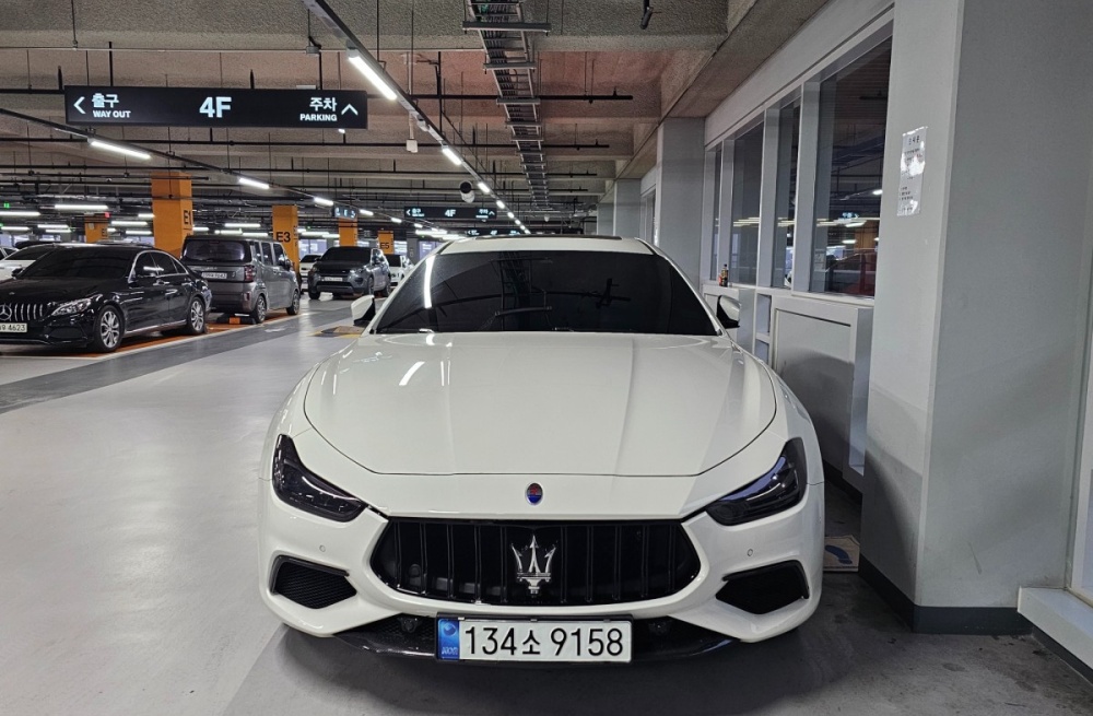 Maserati Ghibli