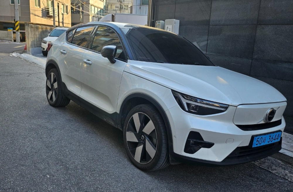 Volvo C40 recharge