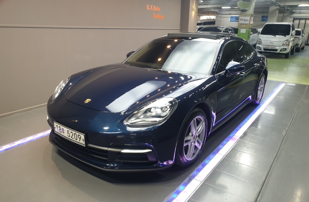 Porsche Panamera (971)