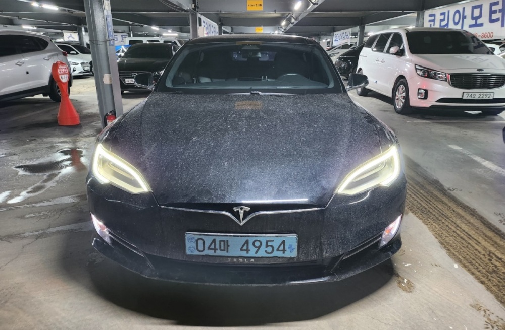 Tesla Model S