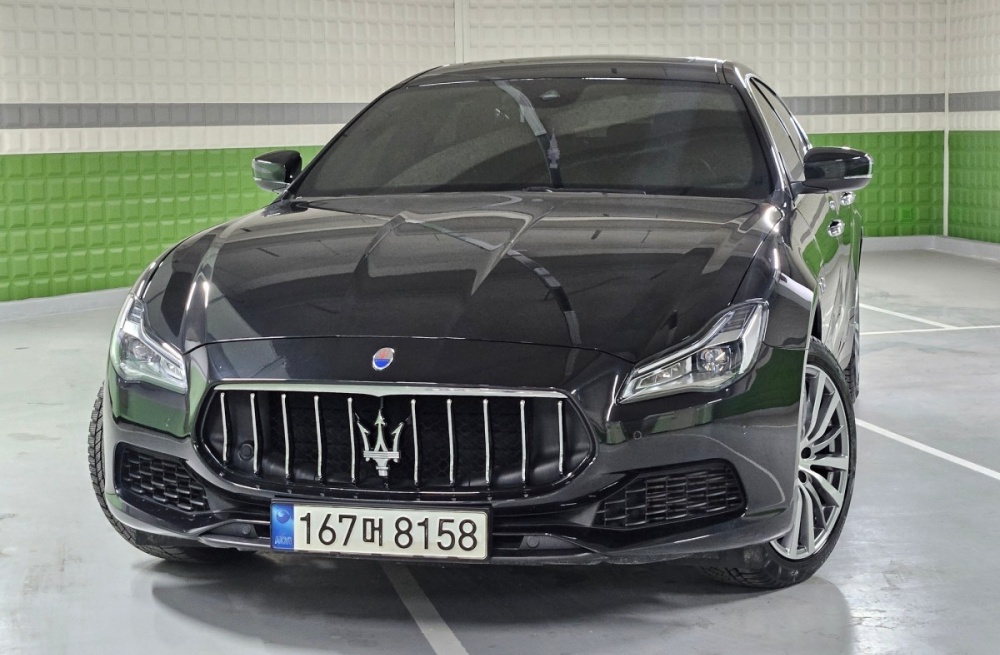 Maserati Quattroporte