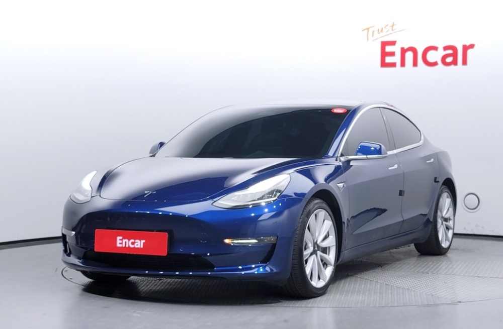 Tesla model 3