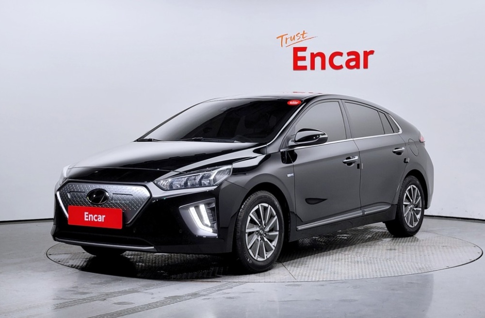 Hyundai The new Ioniq electric