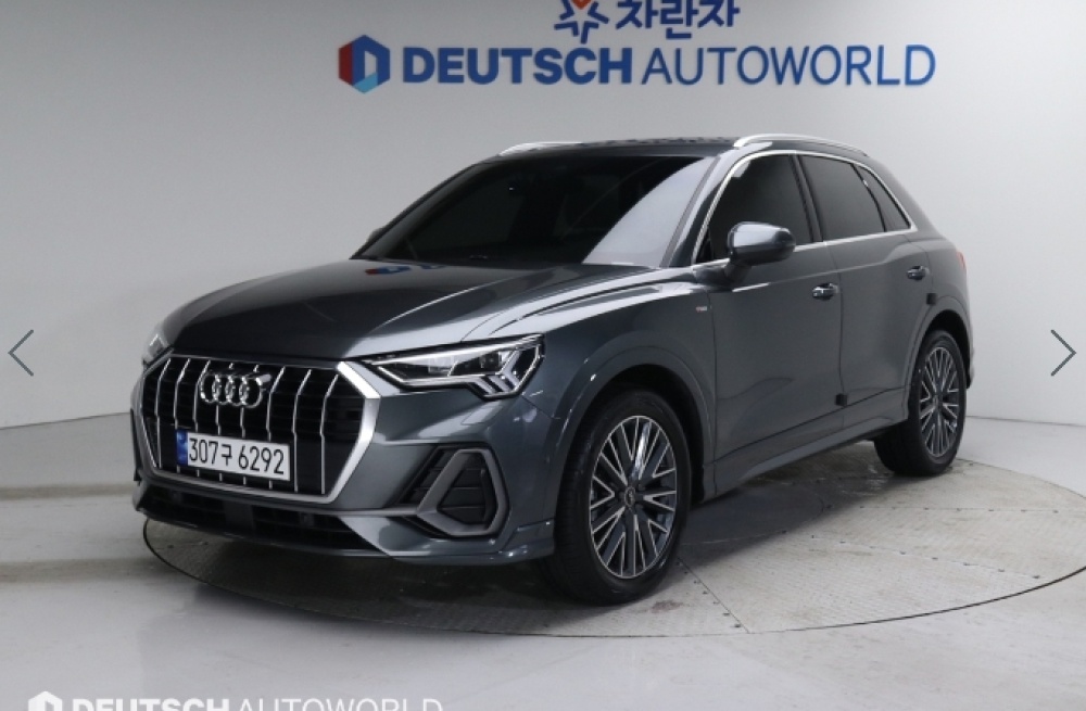 Audi Q3 (F3)