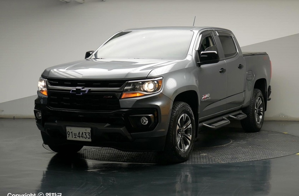 Chevrolet (GM Daewoo) real new colorado