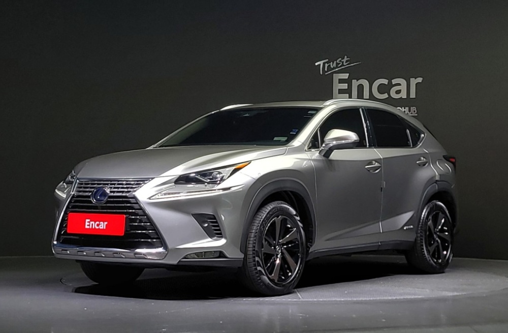 Lexus NX300h