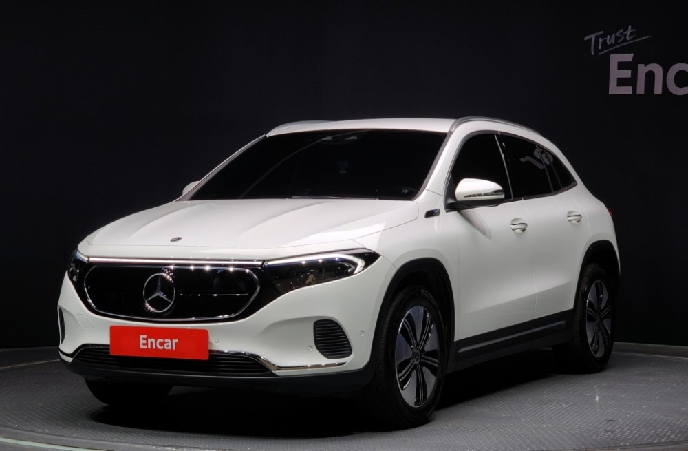 Mercedes-Benz EQA-H243