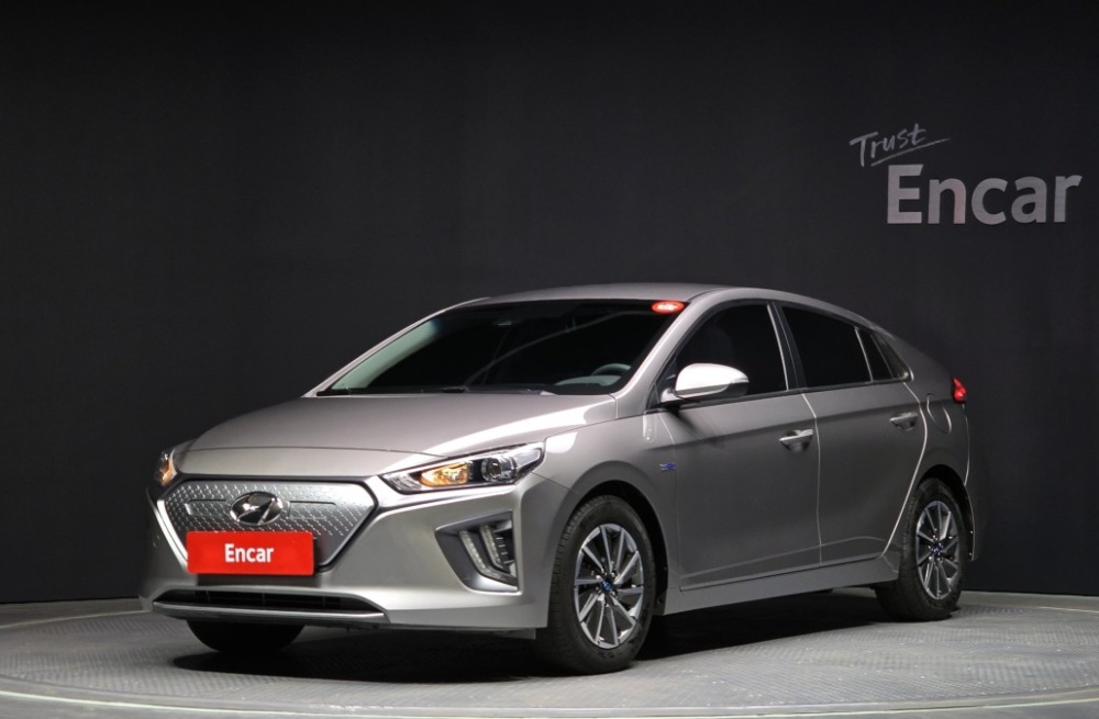 Hyundai The new Ioniq electric