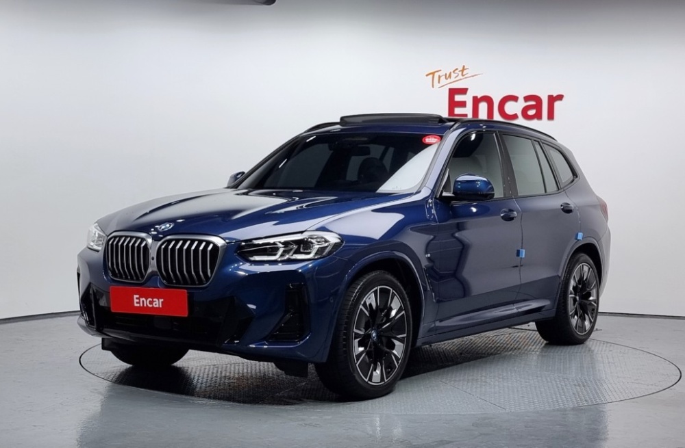 BMW iX3