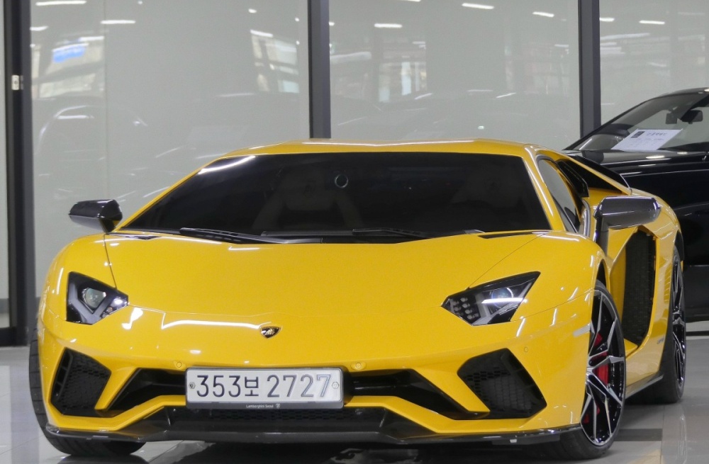 Lamborghini Aventador