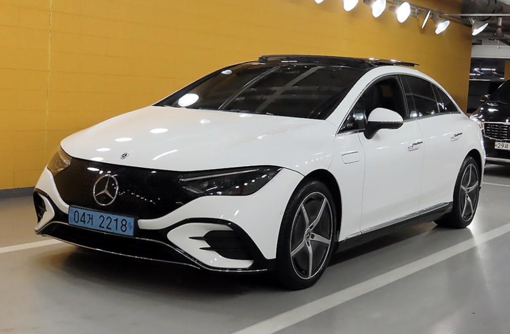 Mercedes-Benz EQE-V295