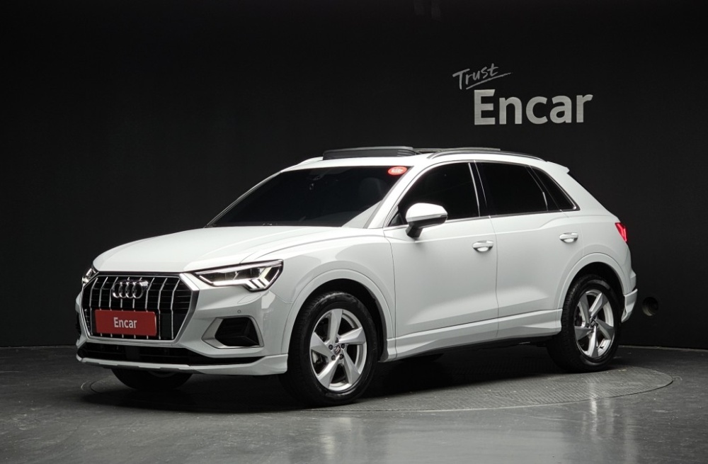 Audi Q3 (F3)