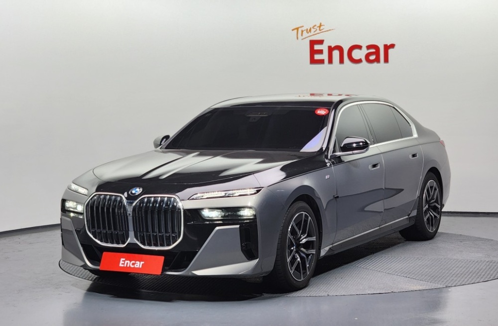 BMW 7 Series (G70)