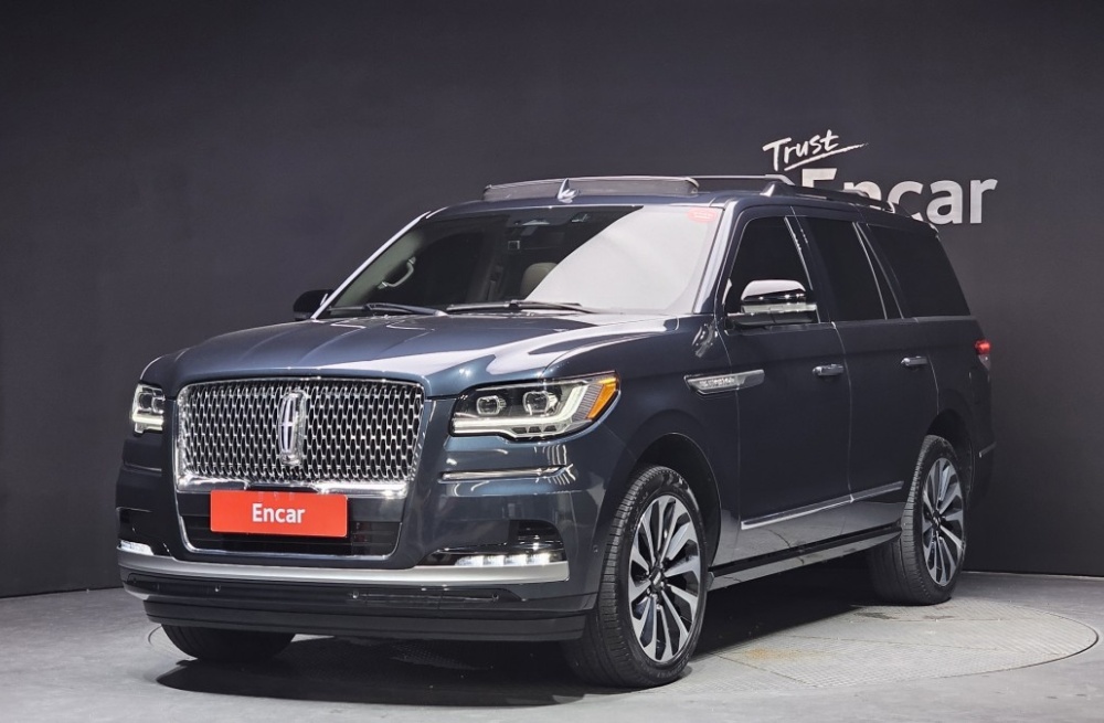 Lincoln Navigator 4th generation