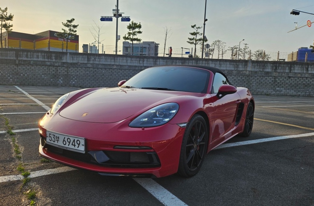 Porsche 718 boxster