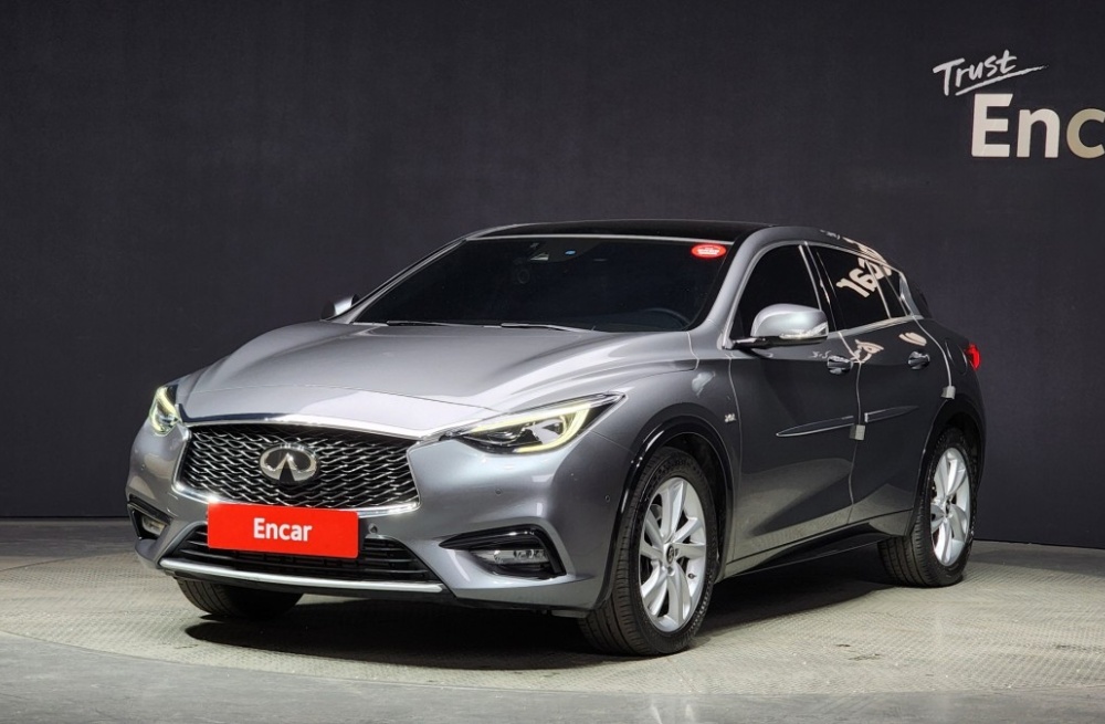 Infinity Q30