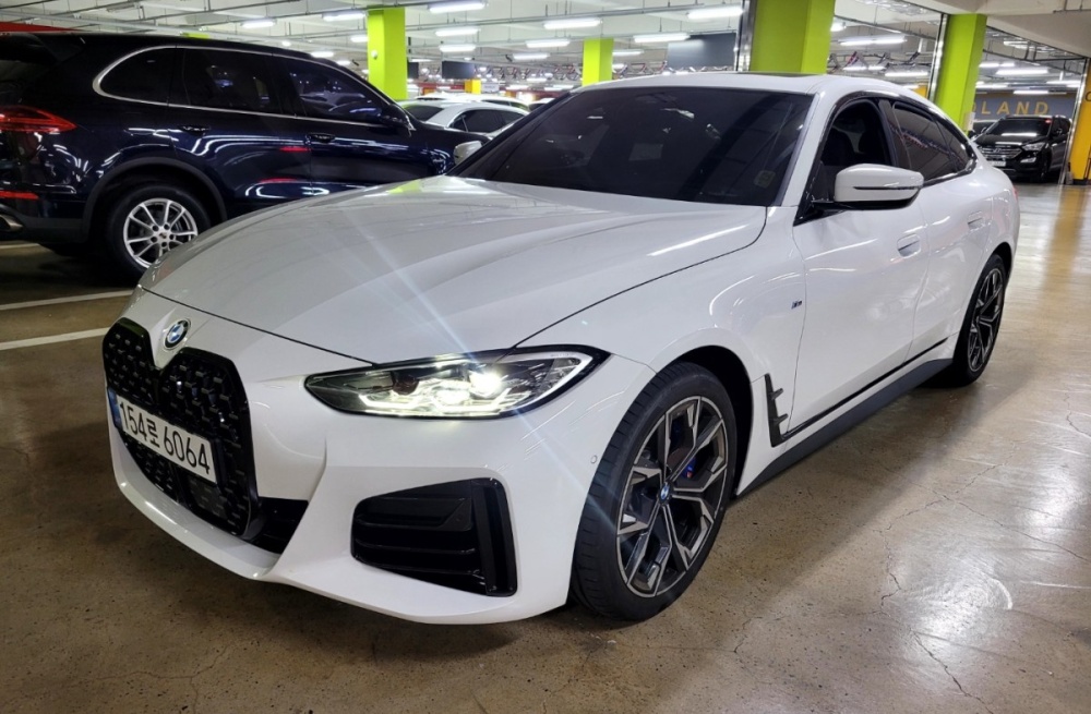 BMW 4 series (G22)