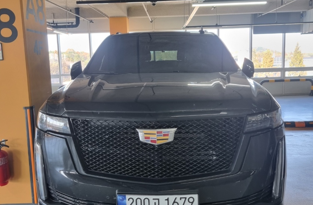 Cadillac Escalade 5th Gen