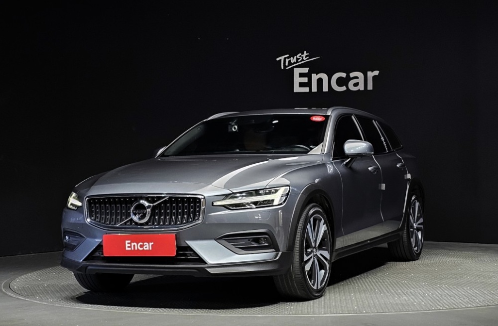 Volvo V60 Cross Country 2nd Generation