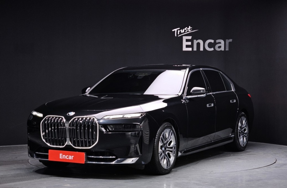 BMW 7 Series (G70)