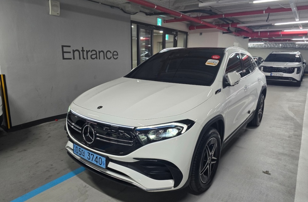 Mercedes-Benz EQA-H243