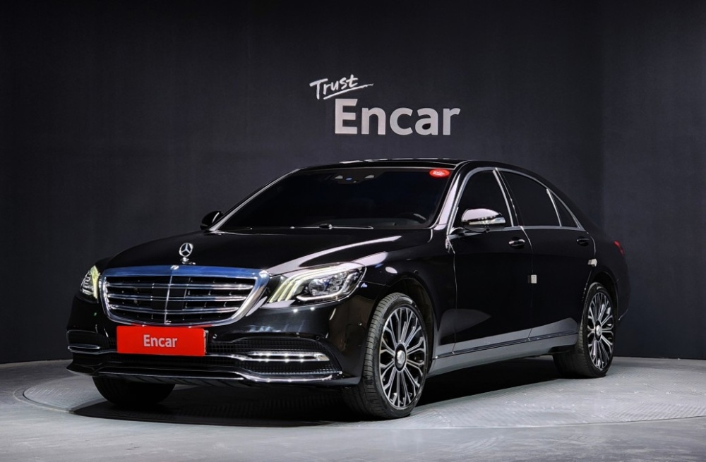 Mercedes-Benz S-Class W222