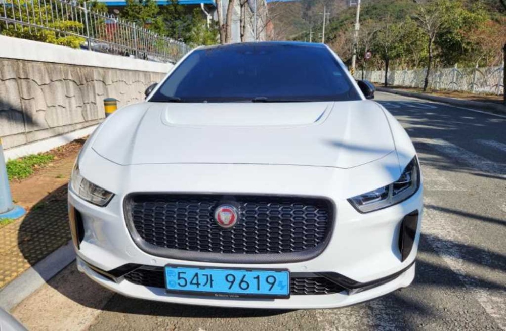 Jaguar I-PACE