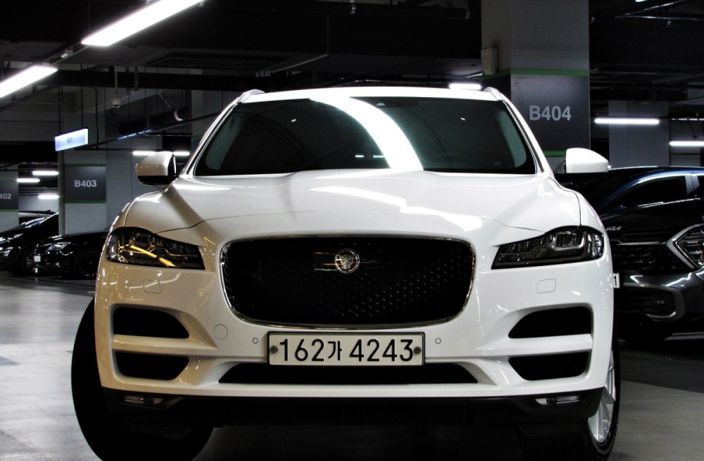 Jaguar F-PACE