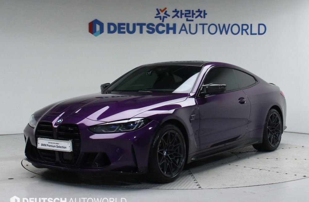 BMW M4 (G82)