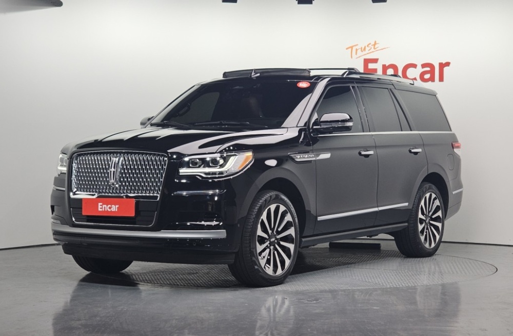 Lincoln Navigator 4th generation