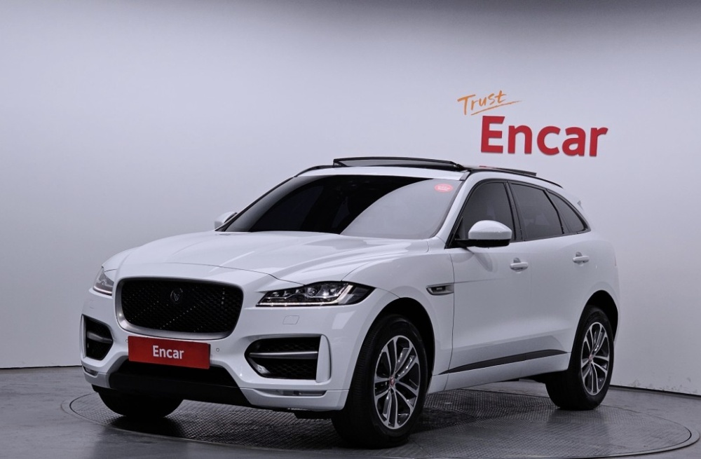 Jaguar F-PACE