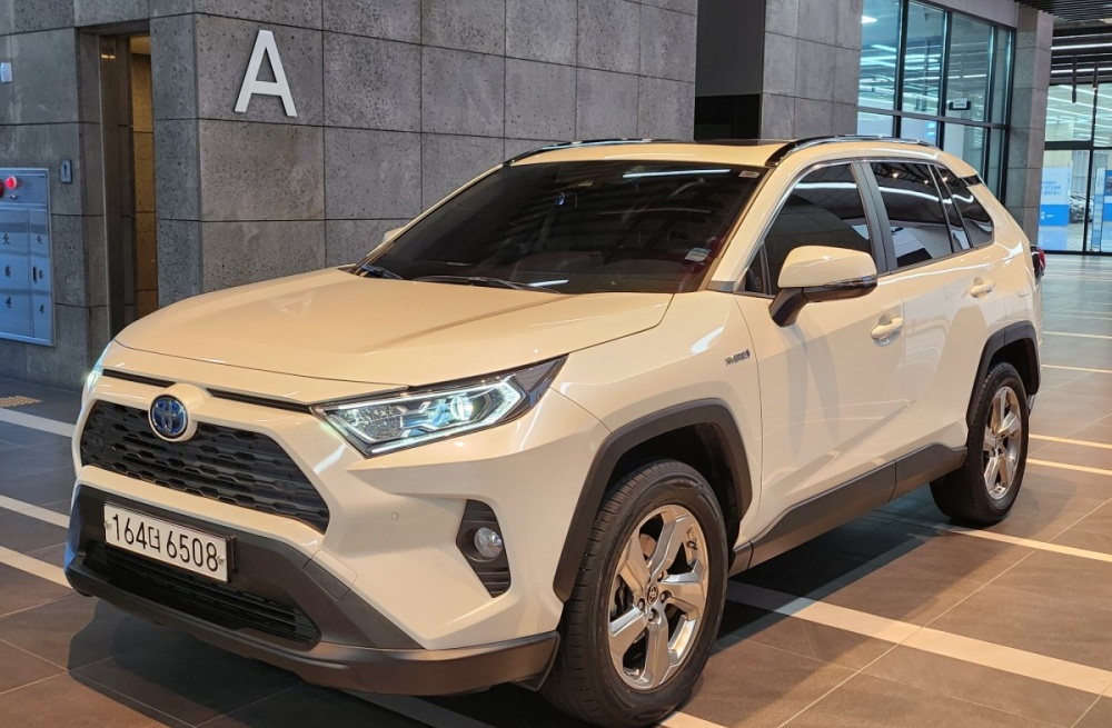 Toyota RAV4 5th Gen