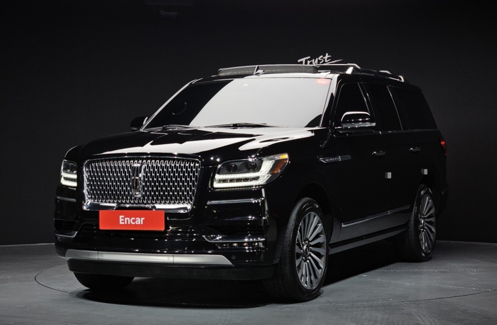 Lincoln Navigator 4th generation