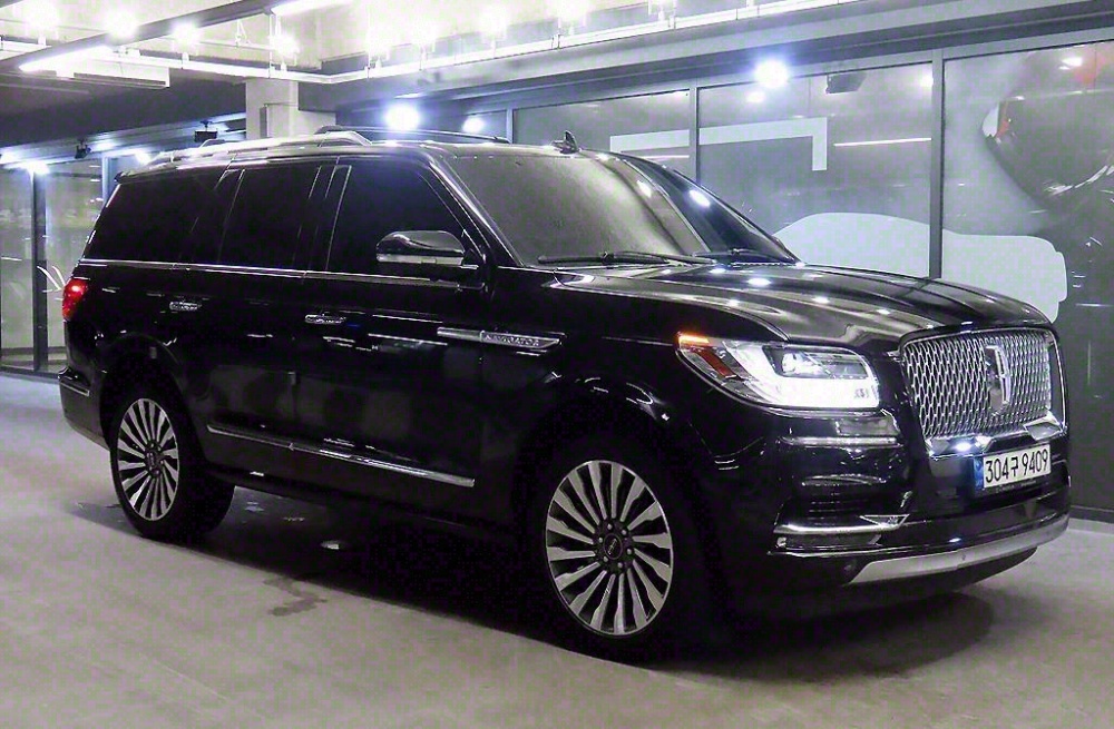 Lincoln Navigator 4th generation