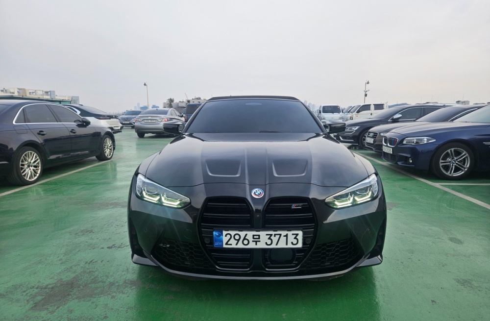 BMW M4 (G82)